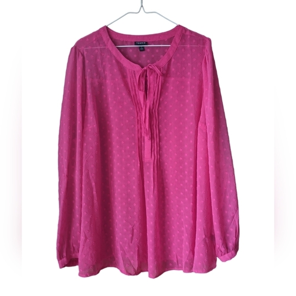 Torrid Chiffon Clip Dot Button-Front Blouse Size 2 / 2x / 18-20 - Picture 4 of 10